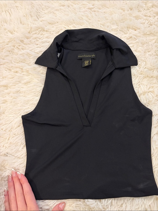 House of Harlow 1960 Tops - House of Harlow 1960 Black Sleeveless V-Neck Polo Tank